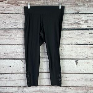 Torrid 00X | 10 | Large Shiny Black Nylon & Spandex Laser Cut Cropped Leggings‎